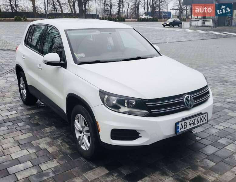 Внедорожник / Кроссовер Volkswagen Tiguan 2014 в 
