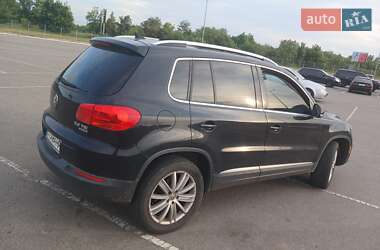 Внедорожник / Кроссовер Volkswagen Tiguan 2011 в Полтаве