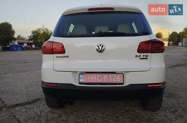 Позашляховик / Кросовер Volkswagen Tiguan 2015 в 