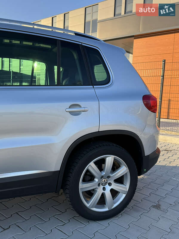 Внедорожник / Кроссовер Volkswagen Tiguan 2012 в Львове