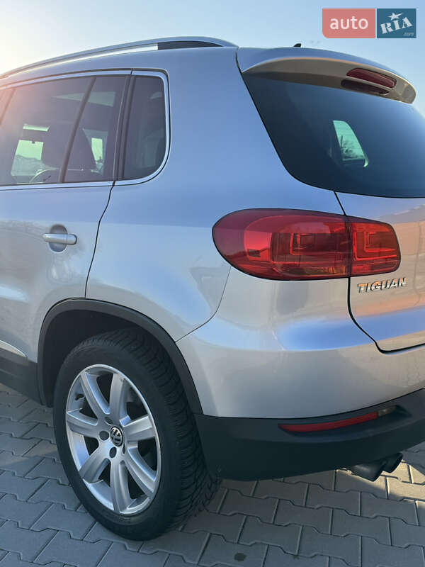 Внедорожник / Кроссовер Volkswagen Tiguan 2012 в Львове