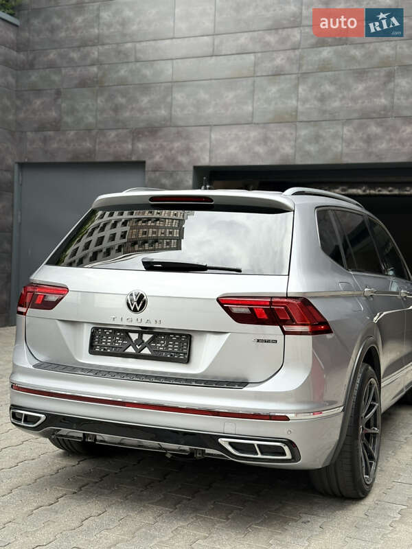 Позашляховик / Кросовер Volkswagen Tiguan 2021 в Києві