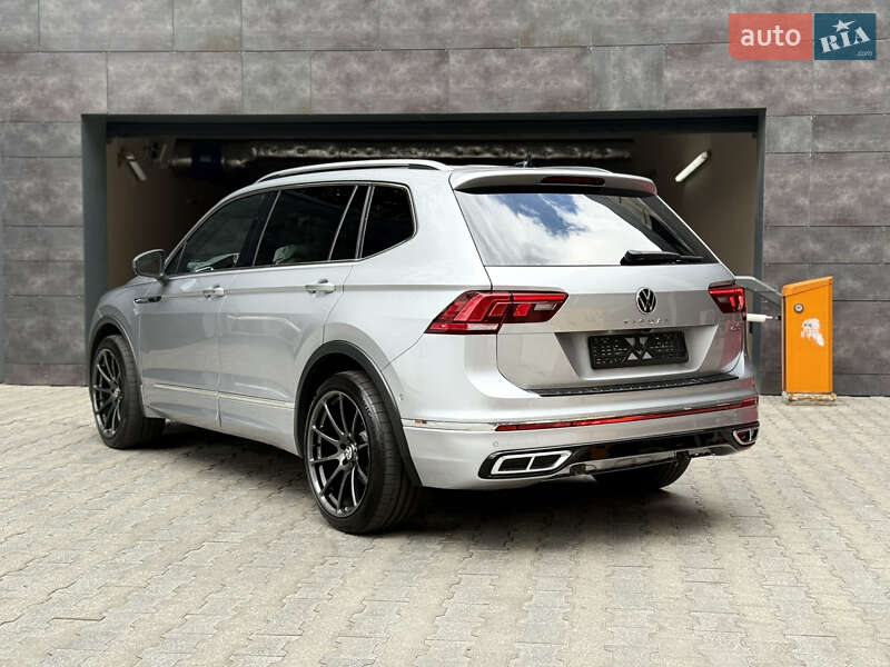 Позашляховик / Кросовер Volkswagen Tiguan 2021 в Києві