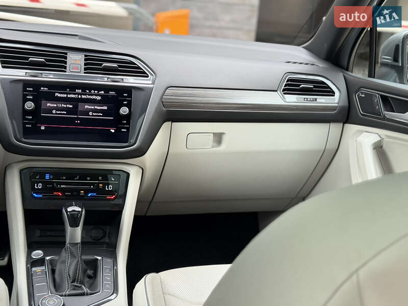 Позашляховик / Кросовер Volkswagen Tiguan 2021 в Києві