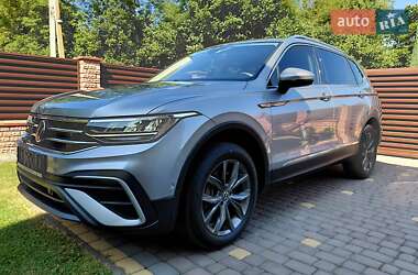 Внедорожник / Кроссовер Volkswagen Tiguan 2023 в Ивано-Франковске