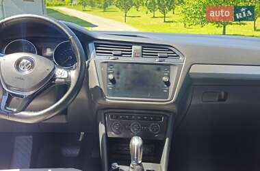 Позашляховик / Кросовер Volkswagen Tiguan 2018 в 