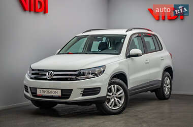 Позашляховик / Кросовер Volkswagen Tiguan 2016 в Києві