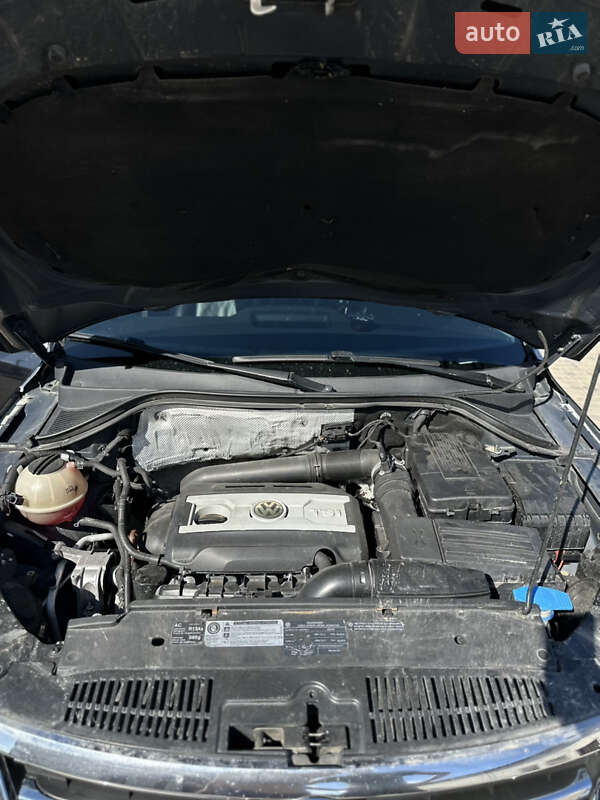 Внедорожник / Кроссовер Volkswagen Tiguan 2009 в Тернополе