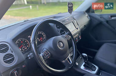 Внедорожник / Кроссовер Volkswagen Tiguan 2017 в 
