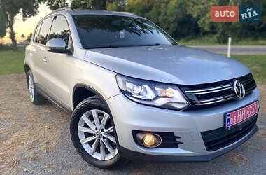 Внедорожник / Кроссовер Volkswagen Tiguan 2017 в 