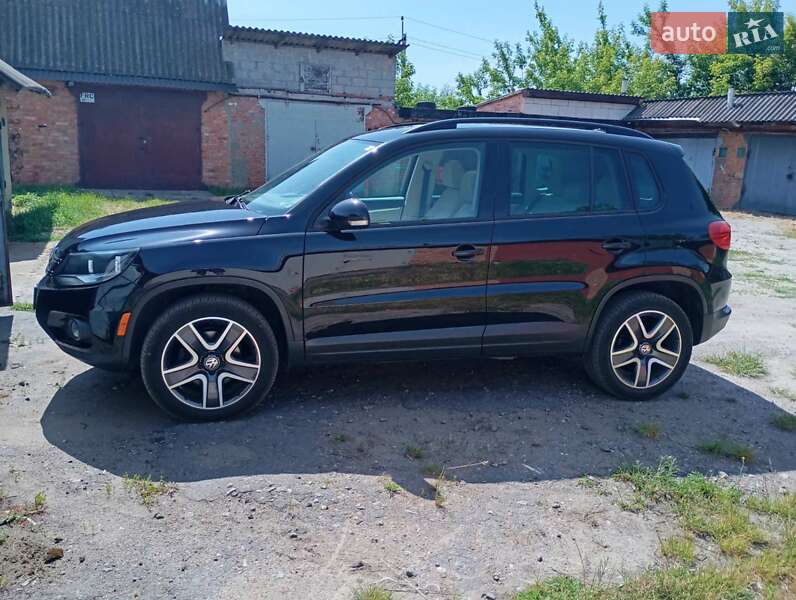 Внедорожник / Кроссовер Volkswagen Tiguan 2016 в Казатине