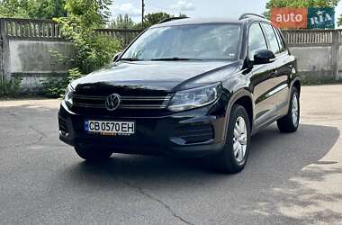 Внедорожник / Кроссовер Volkswagen Tiguan 2016 в Чернигове