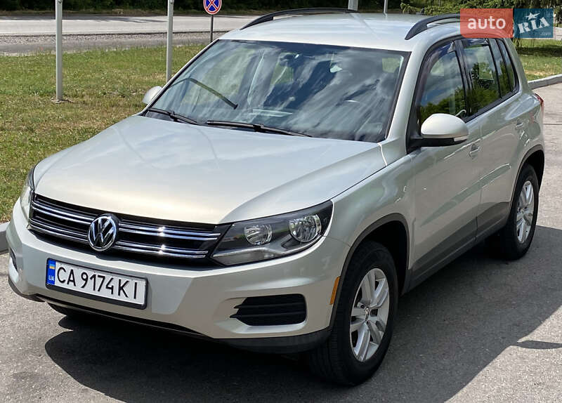 Внедорожник / Кроссовер Volkswagen Tiguan 2015 в Смеле