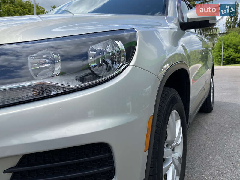 Внедорожник / Кроссовер Volkswagen Tiguan 2015 в Смеле