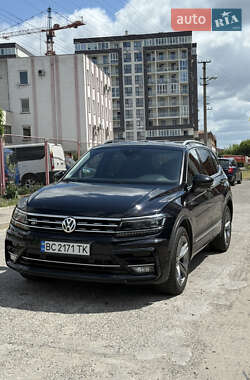 Позашляховик / Кросовер Volkswagen Tiguan 2019 в Львові