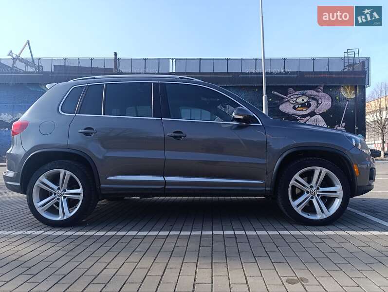 Внедорожник / Кроссовер Volkswagen Tiguan 2016 в Луцке