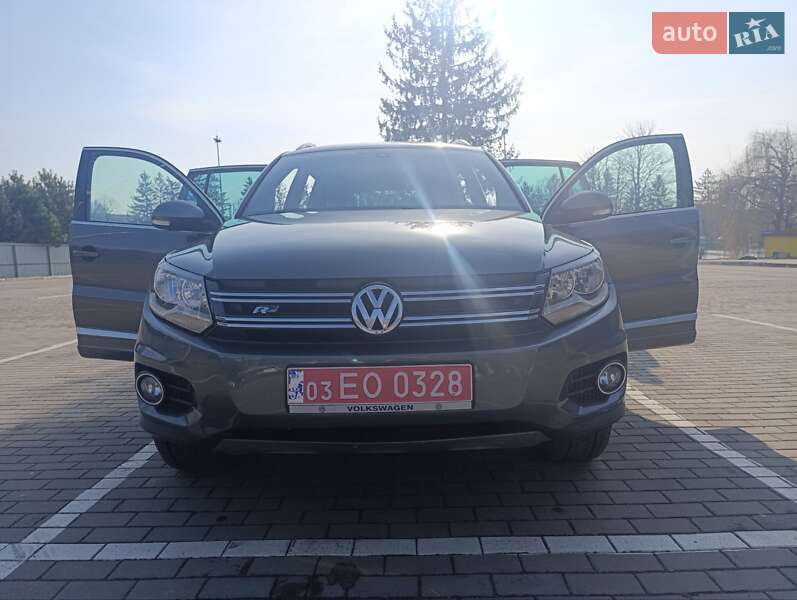 Внедорожник / Кроссовер Volkswagen Tiguan 2016 в Луцке