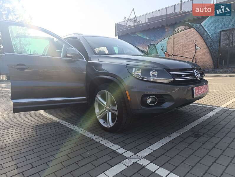 Внедорожник / Кроссовер Volkswagen Tiguan 2016 в Луцке