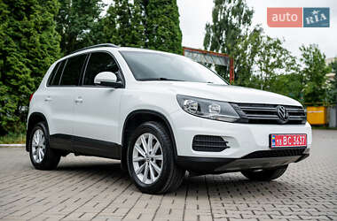 Внедорожник / Кроссовер Volkswagen Tiguan 2017 в Ровно