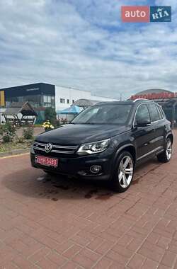 Внедорожник / Кроссовер Volkswagen Tiguan 2016 в Полтаве