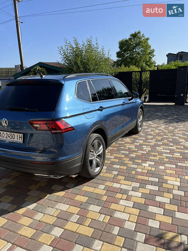 Позашляховик / Кросовер Volkswagen Tiguan 2018 в Хусті