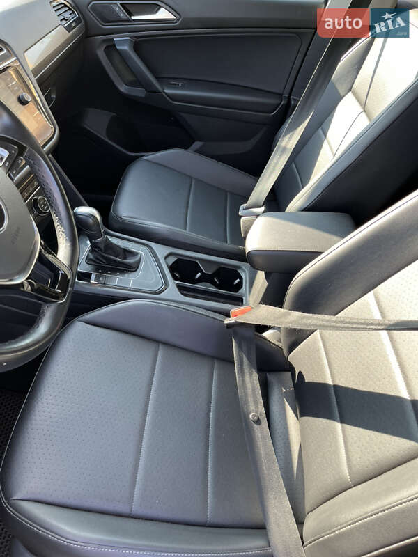 Позашляховик / Кросовер Volkswagen Tiguan 2018 в Хусті