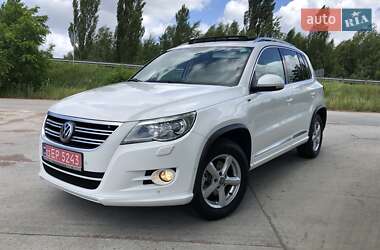 Позашляховик / Кросовер Volkswagen Tiguan 2011 в Житомирі