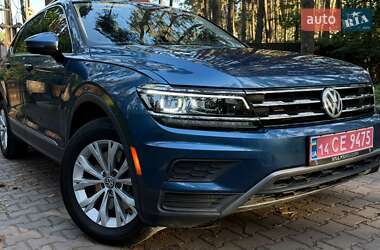 Внедорожник / Кроссовер Volkswagen Tiguan 2017 в Новояворовске