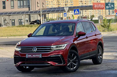 Внедорожник / Кроссовер Volkswagen Tiguan 2022 в Киеве