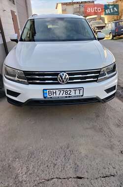 Внедорожник / Кроссовер Volkswagen Tiguan 2020 в Одессе