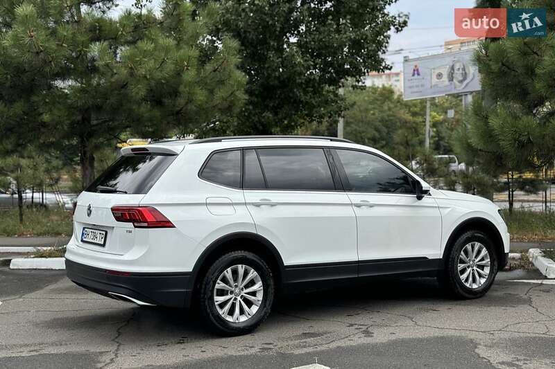 Внедорожник / Кроссовер Volkswagen Tiguan 2017 в Кропивницком