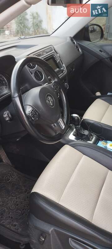 Внедорожник / Кроссовер Volkswagen Tiguan 2015 в Львове