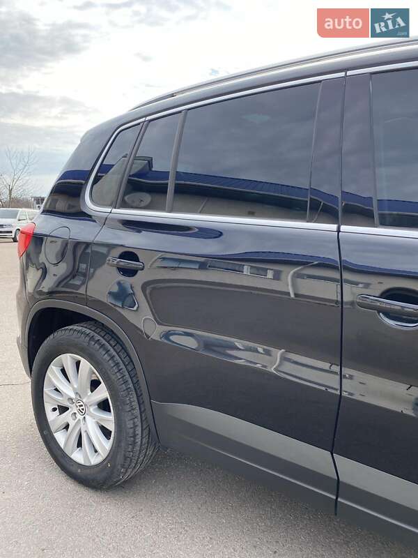 Внедорожник / Кроссовер Volkswagen Tiguan 2008 в Ровно