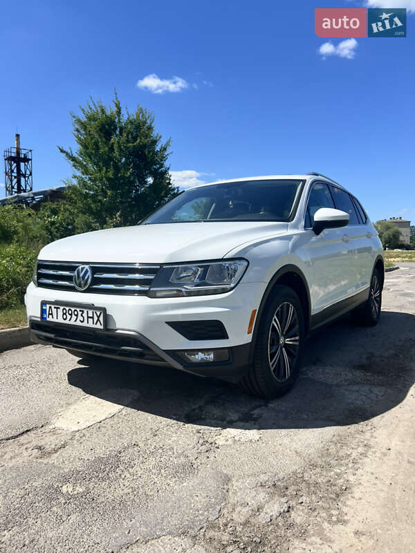 Внедорожник / Кроссовер Volkswagen Tiguan 2017 в Ивано-Франковске