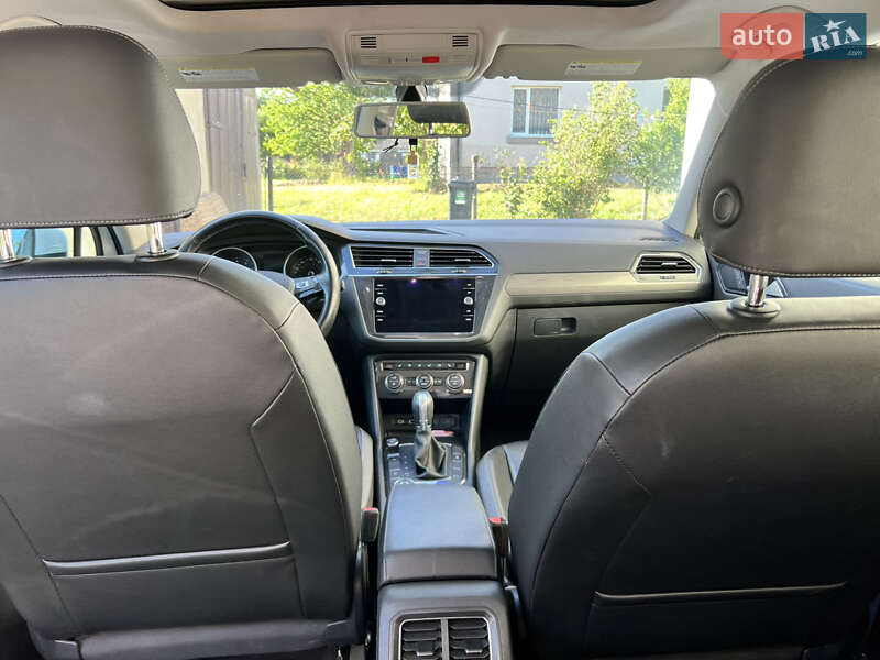 Внедорожник / Кроссовер Volkswagen Tiguan 2017 в Ивано-Франковске