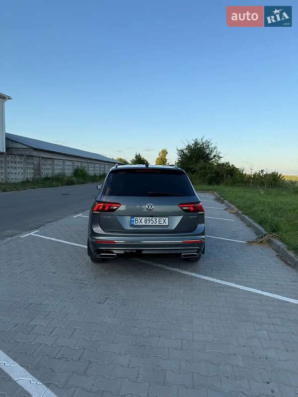 Внедорожник / Кроссовер Volkswagen Tiguan 2019 в Хмельницком
