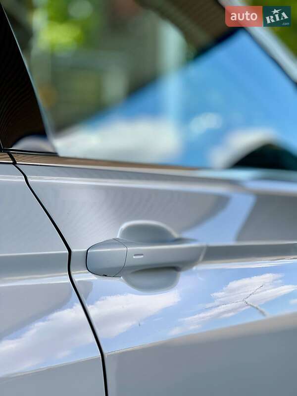 Внедорожник / Кроссовер Volkswagen Tiguan 2018 в Николаеве