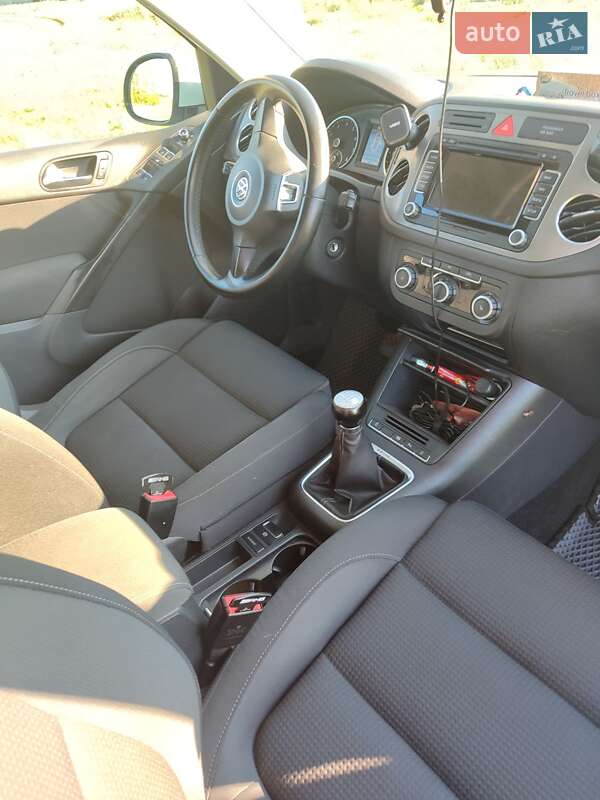 Внедорожник / Кроссовер Volkswagen Tiguan 2010 в Карловке фото 14 Внедорожник / Кроссовер Volkswagen Tiguan 2010 в Карловке