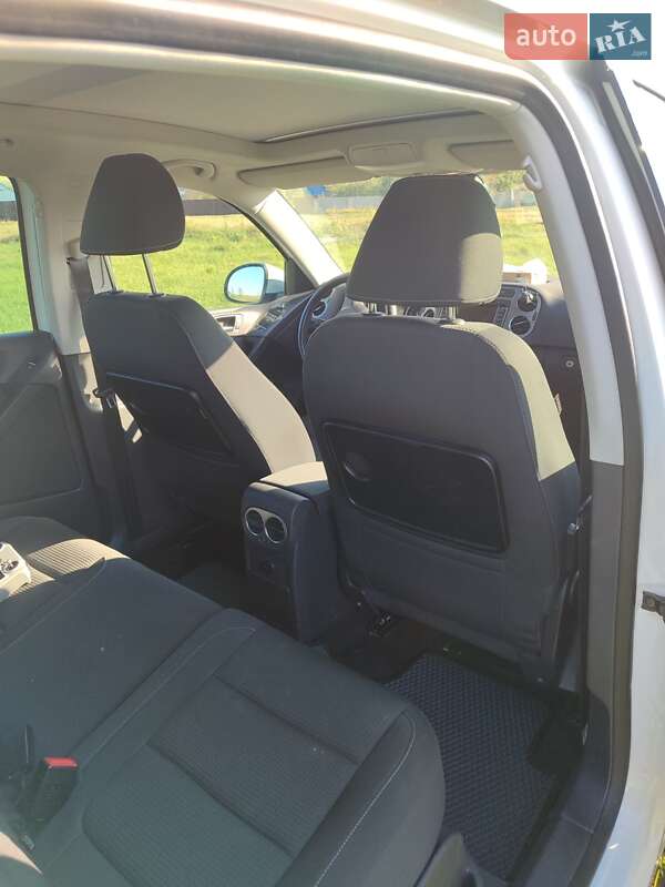 Внедорожник / Кроссовер Volkswagen Tiguan 2010 в Карловке фото 15 Внедорожник / Кроссовер Volkswagen Tiguan 2010 в Карловке