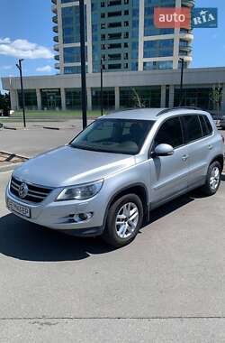 Позашляховик / Кросовер Volkswagen Tiguan 2011 в Дніпрі