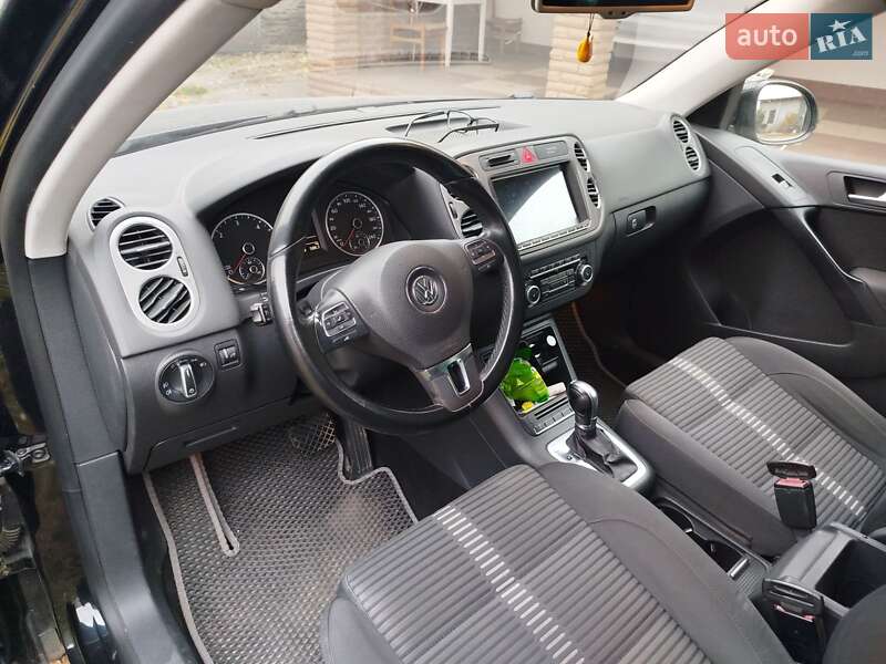 Внедорожник / Кроссовер Volkswagen Tiguan 2010 в Киеве