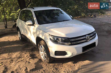 Позашляховик / Кросовер Volkswagen Tiguan 2016 в Києві