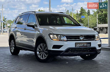 Внедорожник / Кроссовер Volkswagen Tiguan 2018 в Николаеве