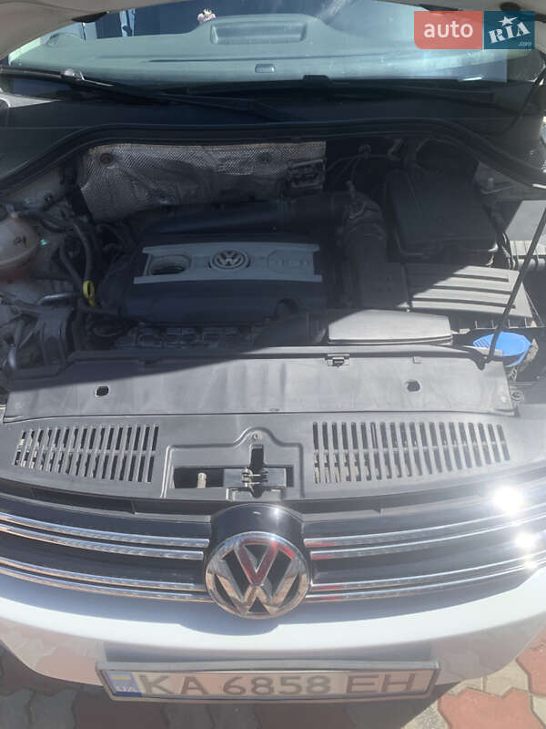 Внедорожник / Кроссовер Volkswagen Tiguan 2014 в Киеве
