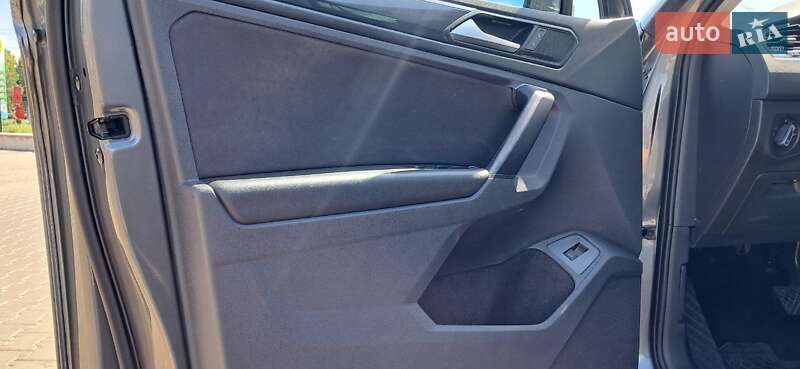 Внедорожник / Кроссовер Volkswagen Tiguan 2019 в Киеве