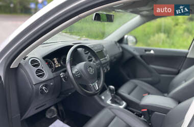 Внедорожник / Кроссовер Volkswagen Tiguan 2015 в 