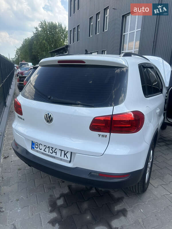 Внедорожник / Кроссовер Volkswagen Tiguan 2016 в Львове