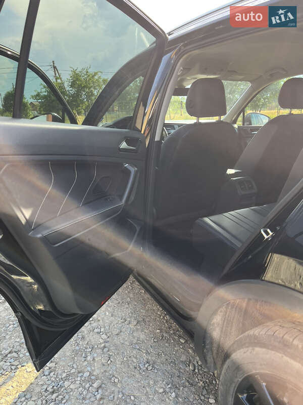 Внедорожник / Кроссовер Volkswagen Tiguan 2022 в Ивано-Франковске