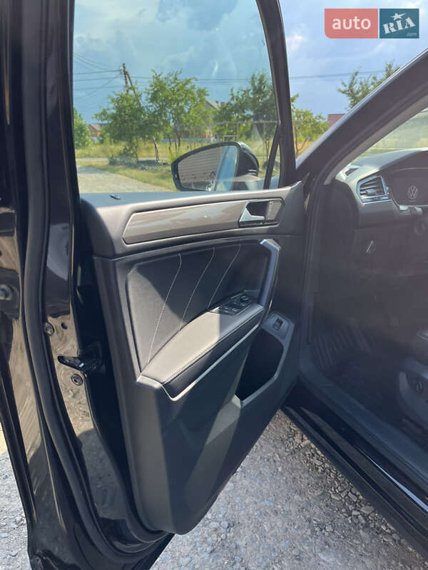 Внедорожник / Кроссовер Volkswagen Tiguan 2022 в Ивано-Франковске