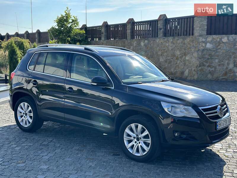 Внедорожник / Кроссовер Volkswagen Tiguan 2008 в Ровно